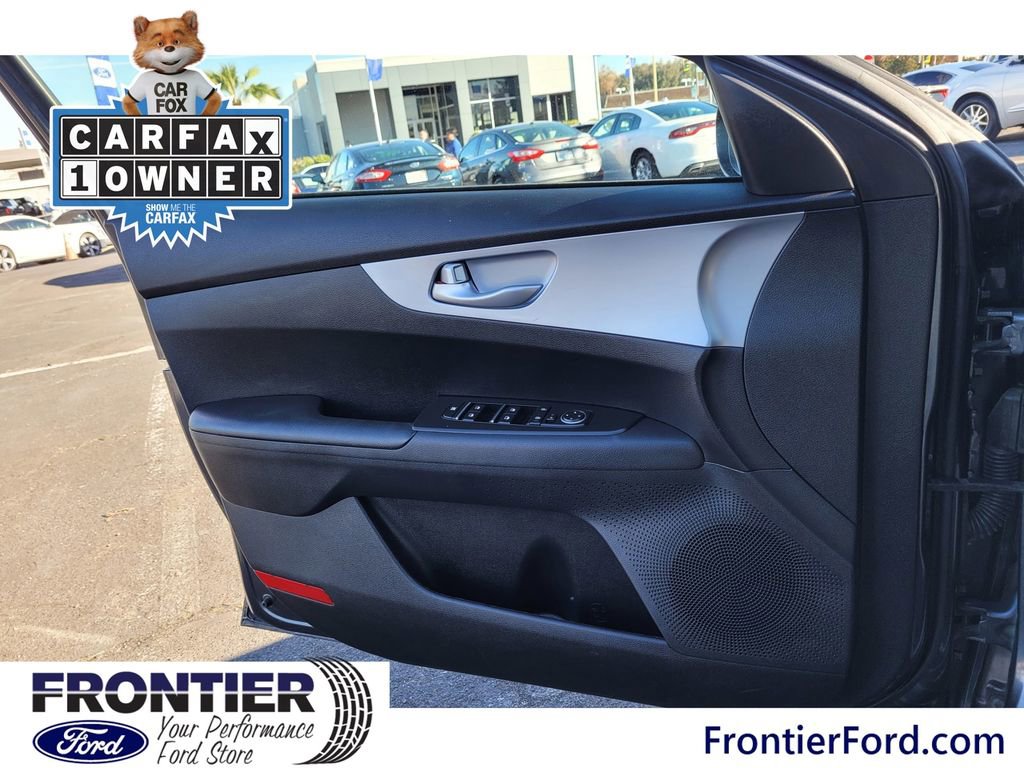 Used 2023 Kia Forte LXS image 13