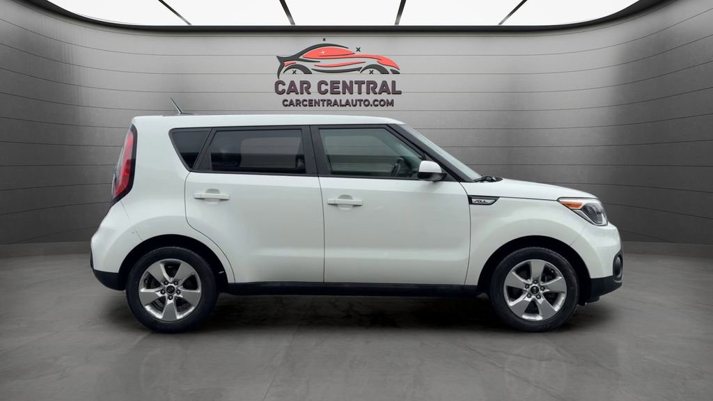 Used 2017 Kia Soul w/ Convenience Package image 6
