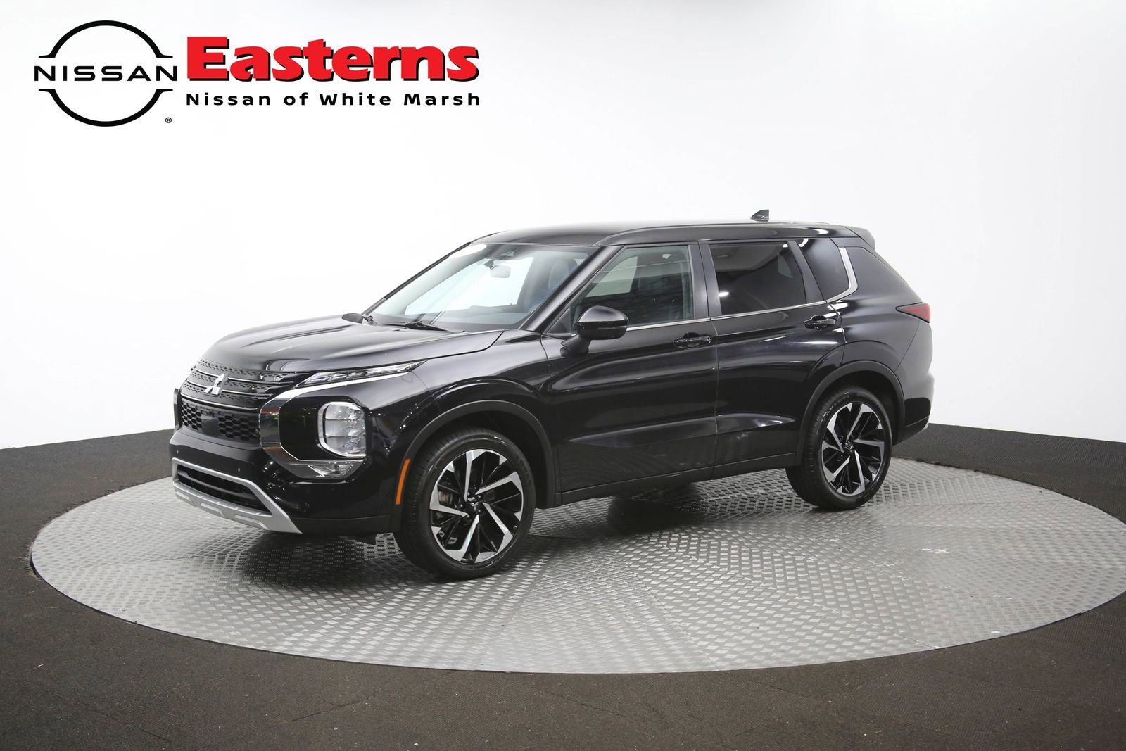 Used 2024 Mitsubishi Outlander AWD image 56