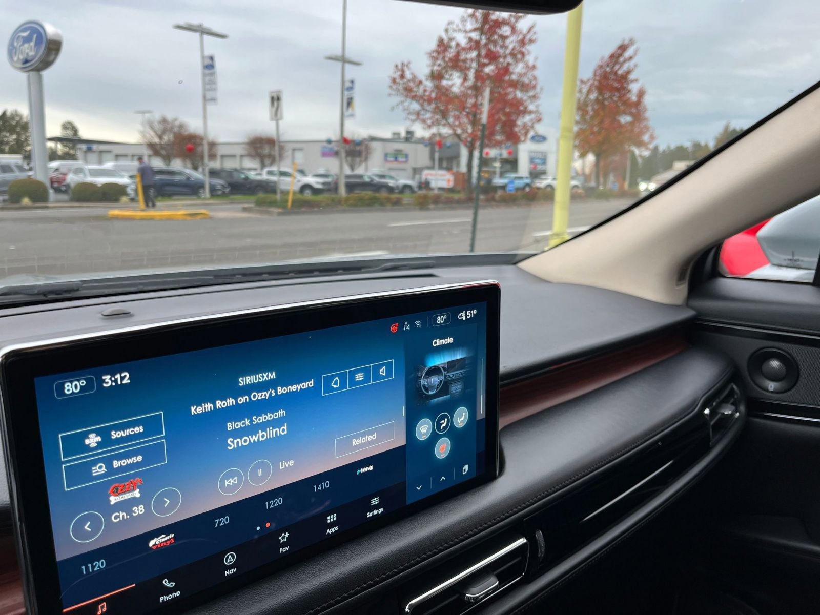 Used 2023 Lincoln Nautilus Reserve w/ Equipment Group 201A image 37