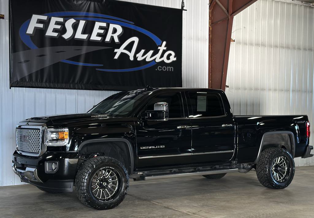 Used 2017 GMC Sierra 2500 Denali w/ Duramax Plus Package image 28