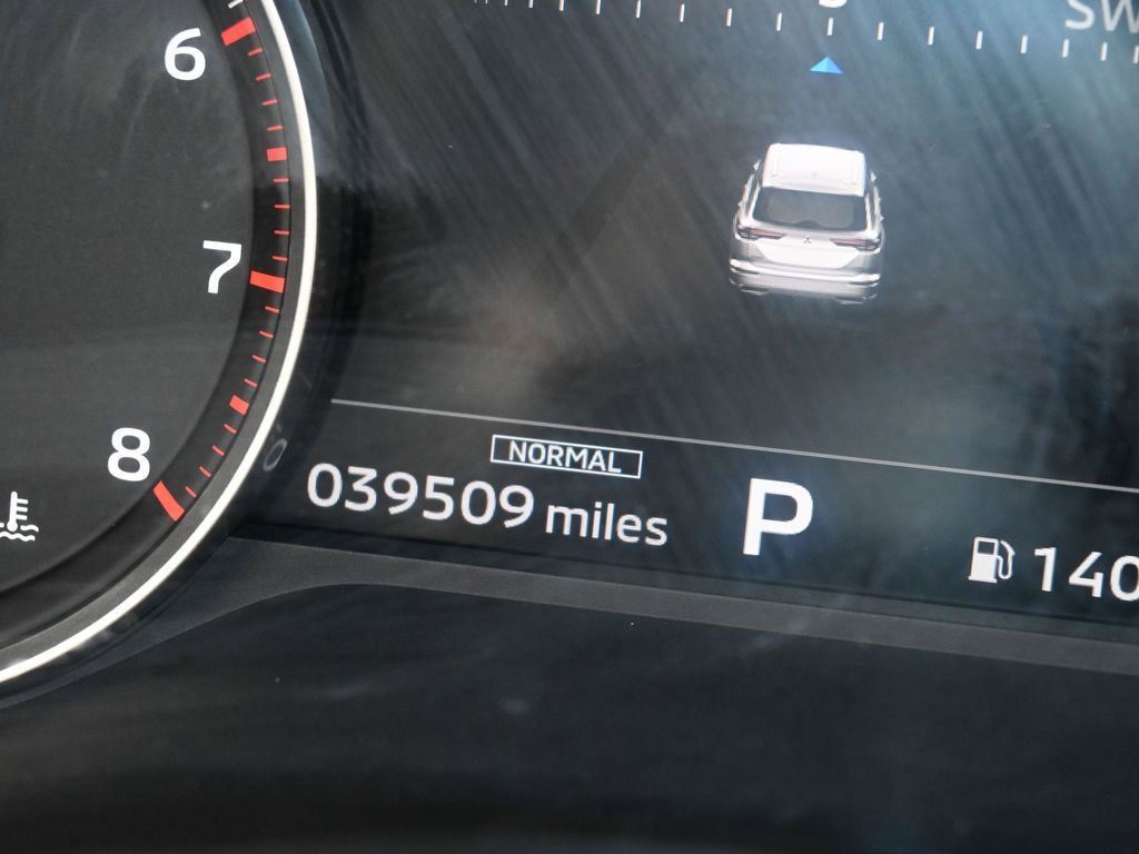 Used 2022 Mitsubishi Outlander SE image 36