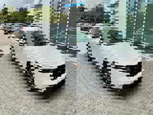 Used 2023 Honda Accord EX image 1