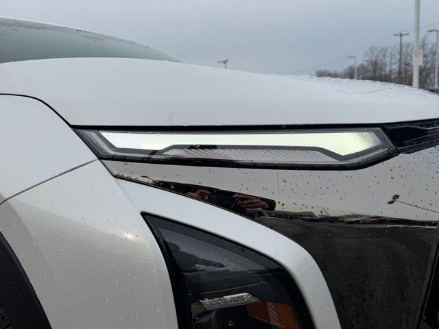 Used 2025 Chevrolet Equinox ACTIV image 10