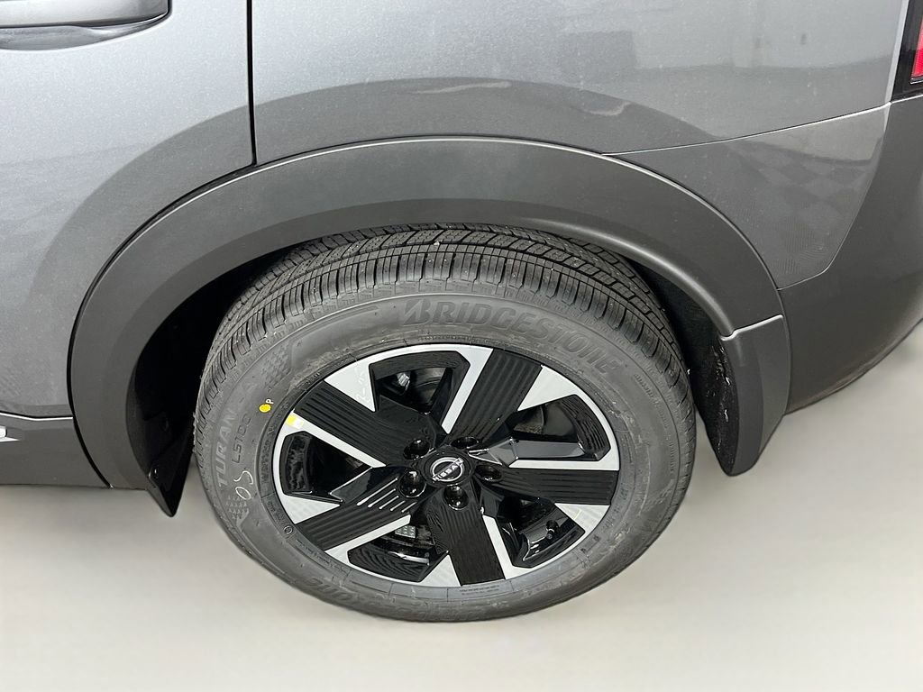 New 2026 Nissan Kicks SV AWD/4WD image 24