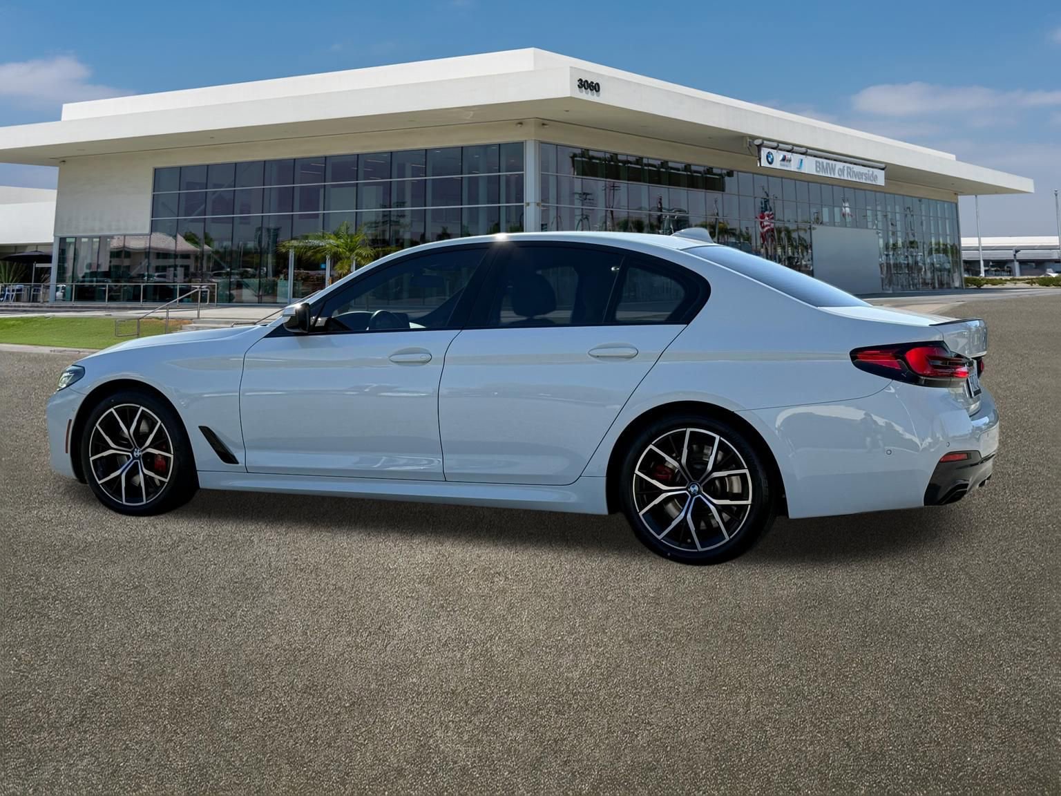 Used 2023 BMW 540i w/ M Sport Package image 7