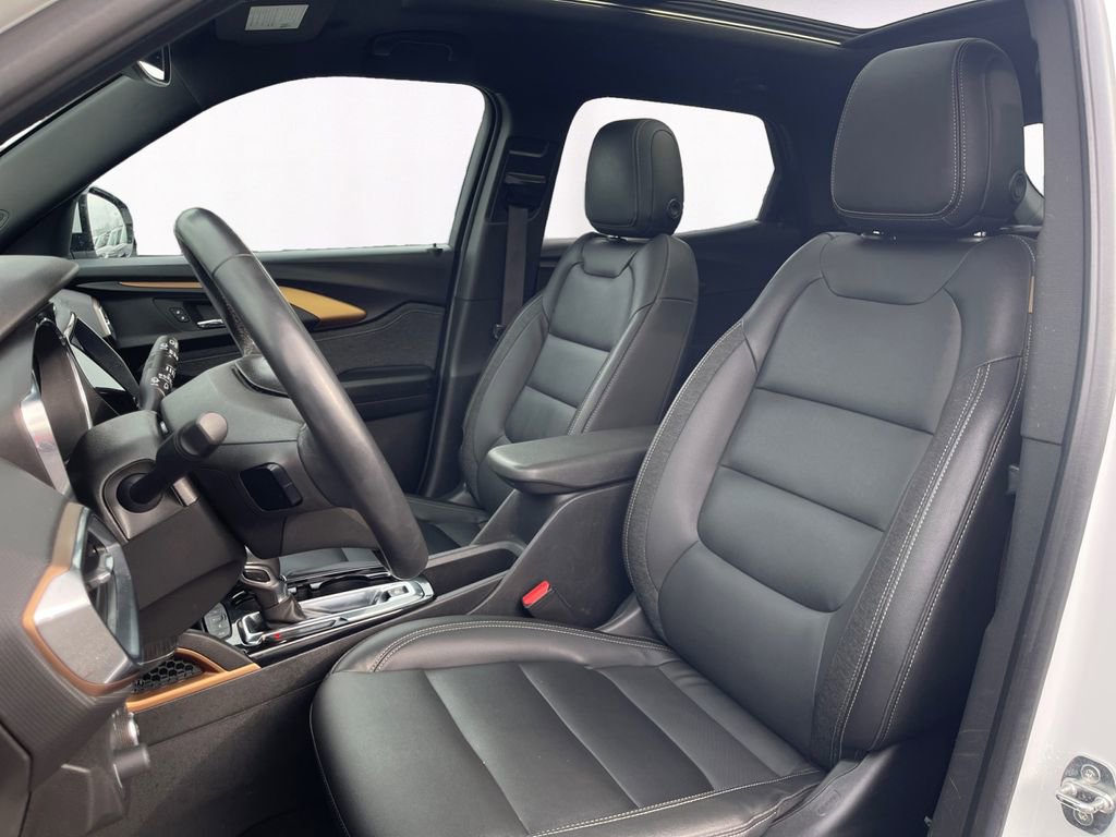Used 2022 Chevrolet TrailBlazer ACTIV w/ Sun and Liftgate Package image 9