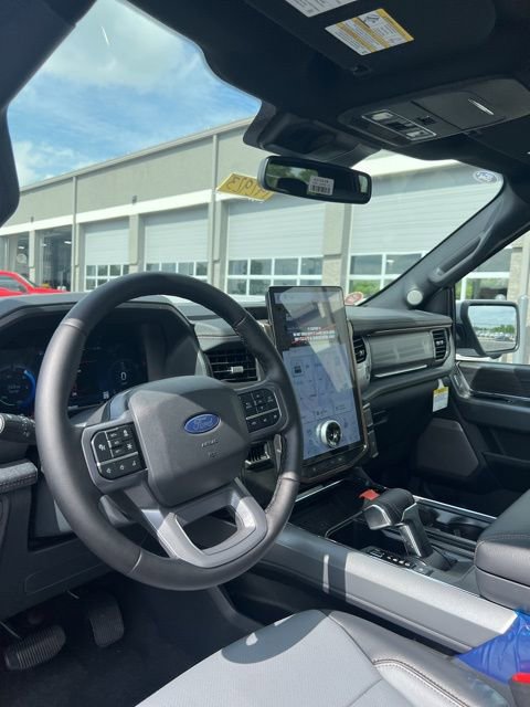 New 2025 Ford F150 Lightning Lariat image 35