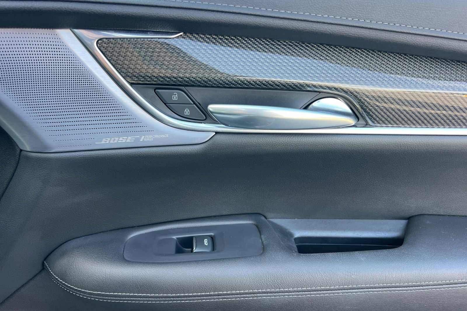 Used 2022 Cadillac XT5 Sportv w/ LPO, ONYX Package image 20