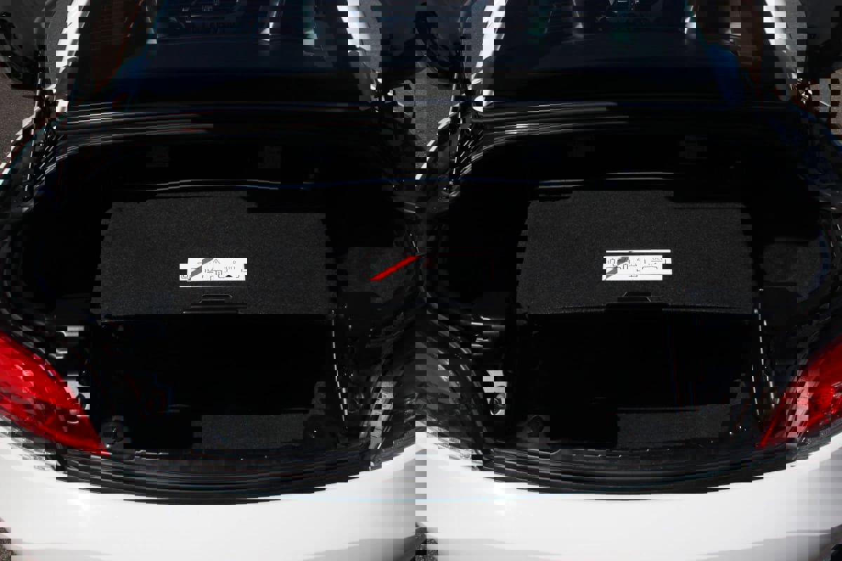 Used 2011 BMW Z4 sDrive30i image 45