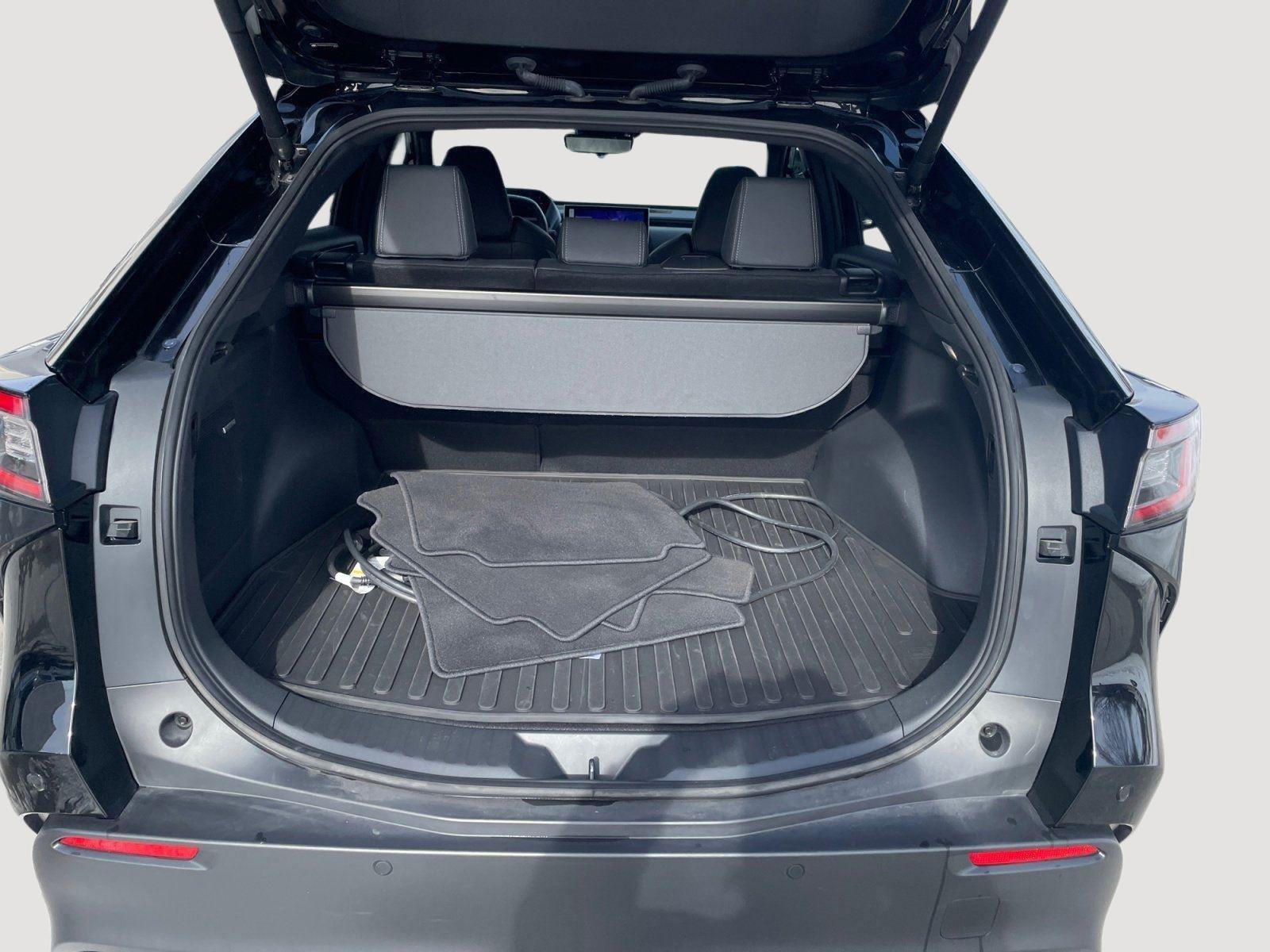 Certified 2024 Subaru Solterra Touring w/ Touring Package image 6