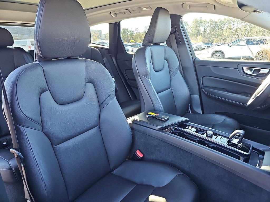 Used 2023 Volvo XC60 B5 Plus w/ Protection Package Premier image 13