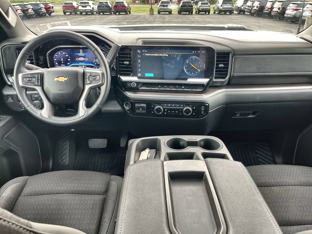 Used 2024 Chevrolet Silverado 2500 LT w/ Convenience Package AWD/4WD image 11
