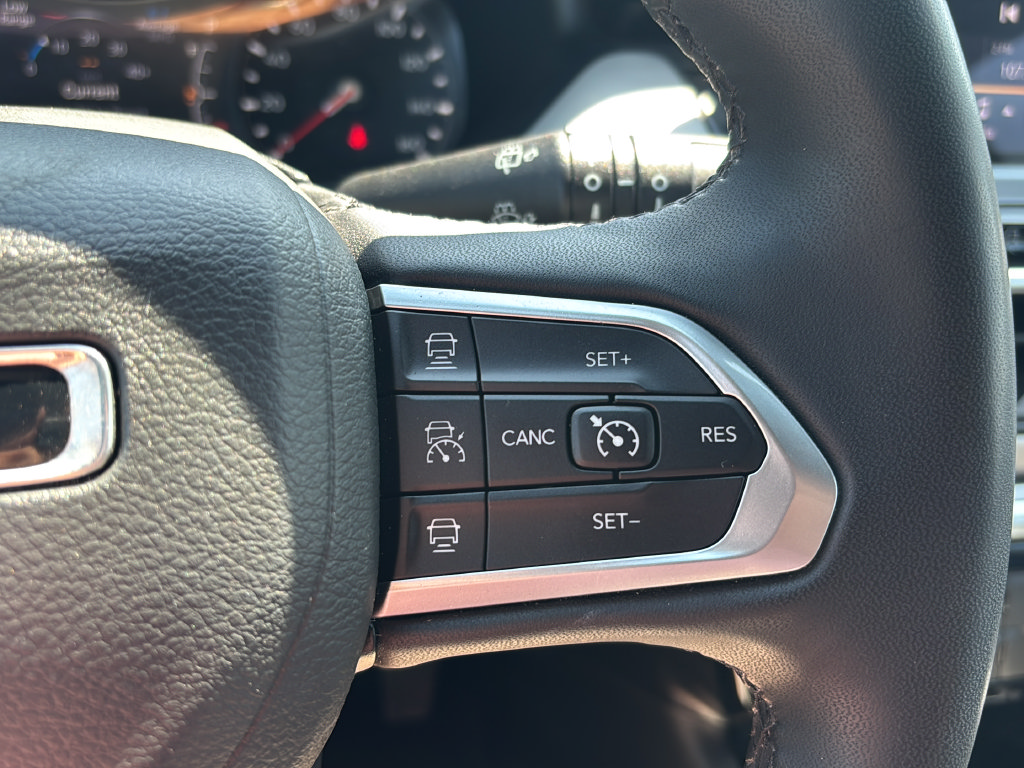 Used 2025 Jeep Compass Limited AWD/4WD image 24