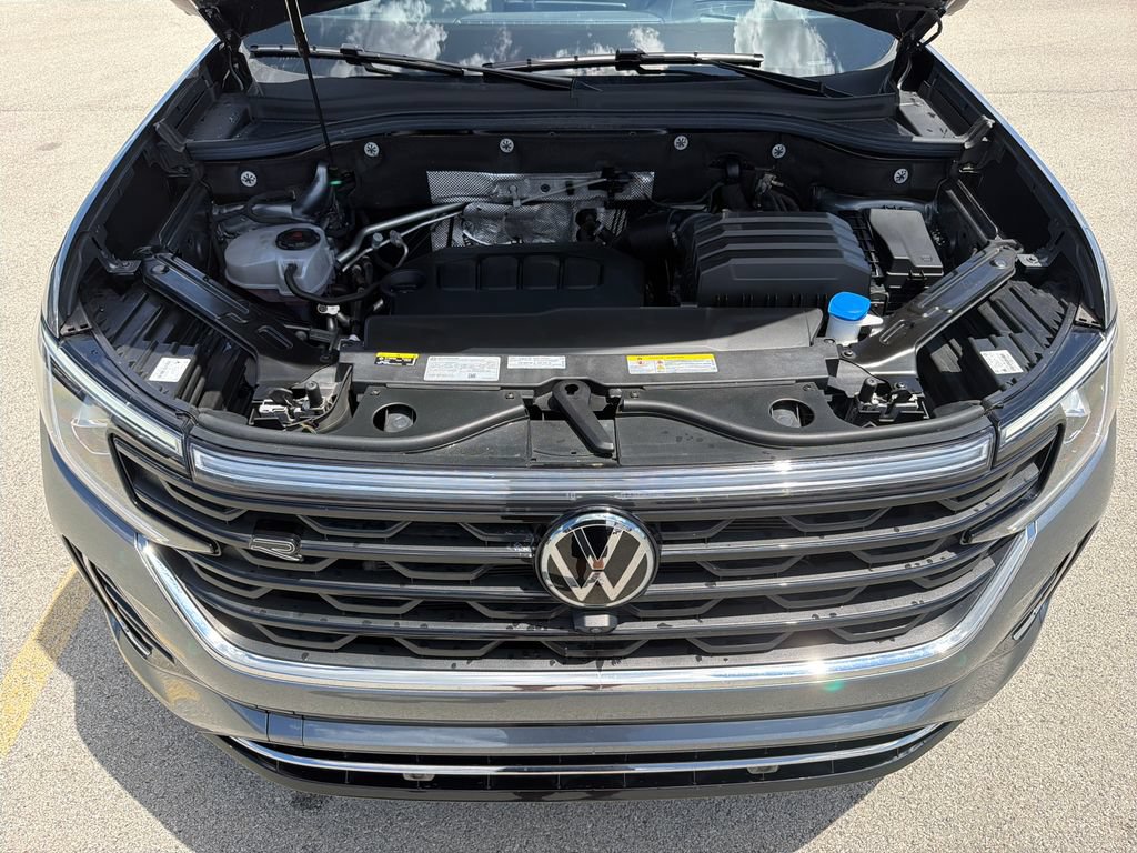 Certified 2024 Volkswagen Atlas SEL Premium R-Line AWD/4WD image 34
