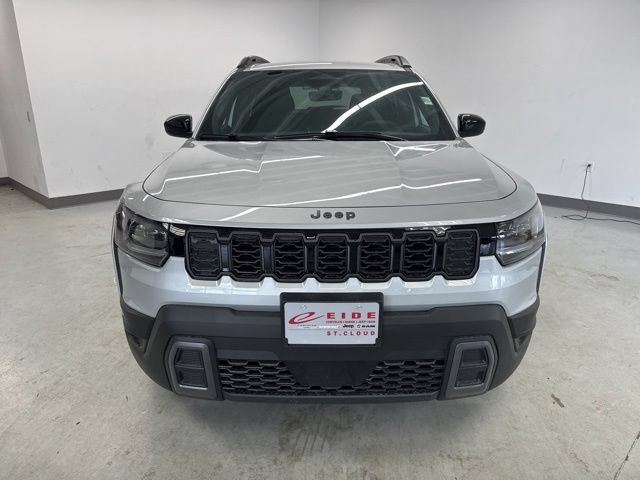 New 2026 Jeep Cherokee Laredo AWD/4WD image 2