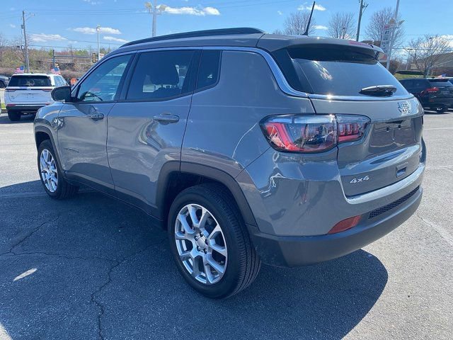 Certified 2023 Jeep Compass Latitude image 3