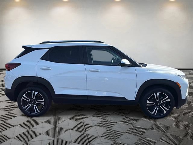 Used 2023 Chevrolet TrailBlazer LT FWD image 4
