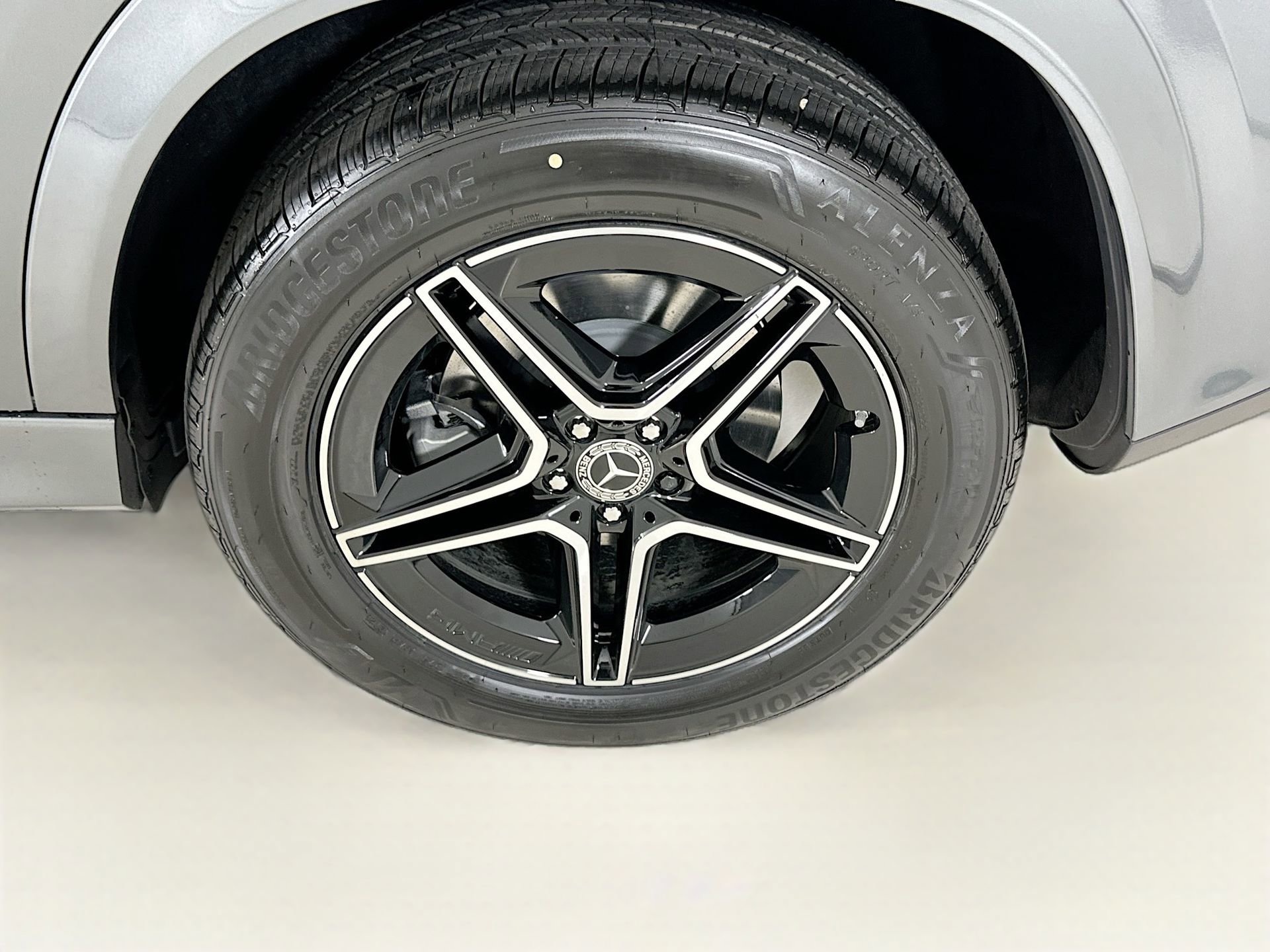New 2026 Mercedes-Benz GLE 450e 4MATIC image 32