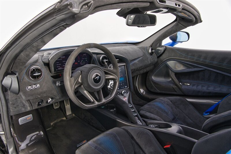 Used 2022 McLaren 765LT RWD image 24
