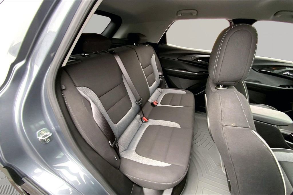Used 2022 Chevrolet TrailBlazer LT w/ Convenience Package image 17