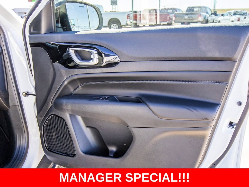 New 2026 Jeep Compass Latitude AWD/4WD image 16