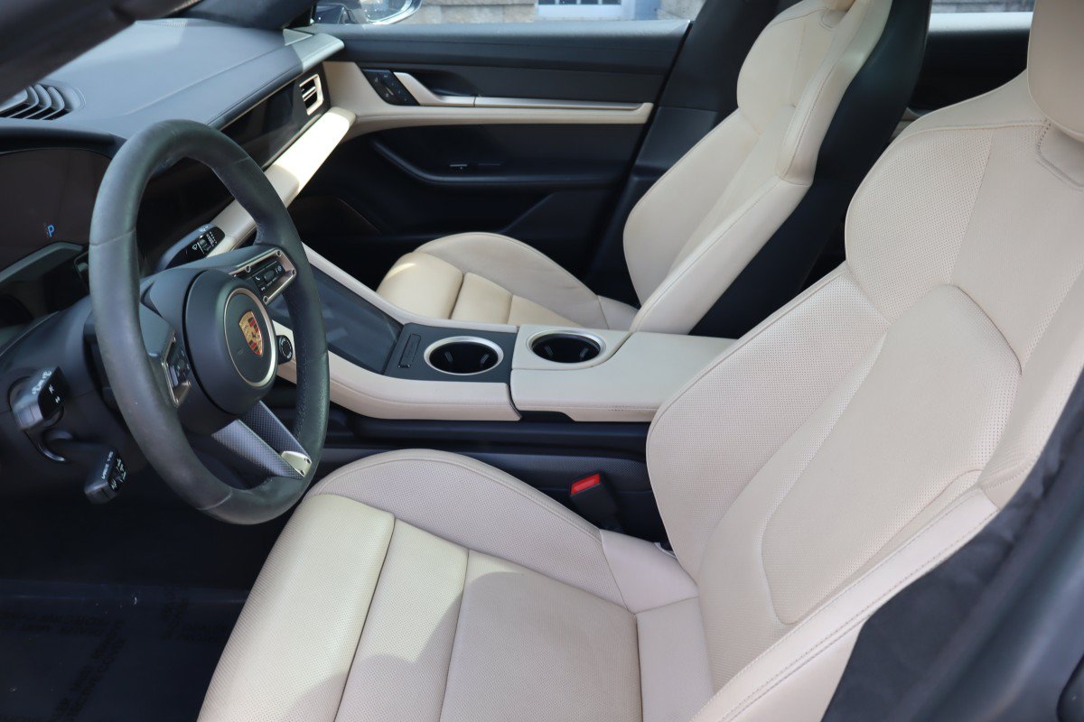 Used 2022 Porsche Taycan Turbo S AWD/4WD image 27