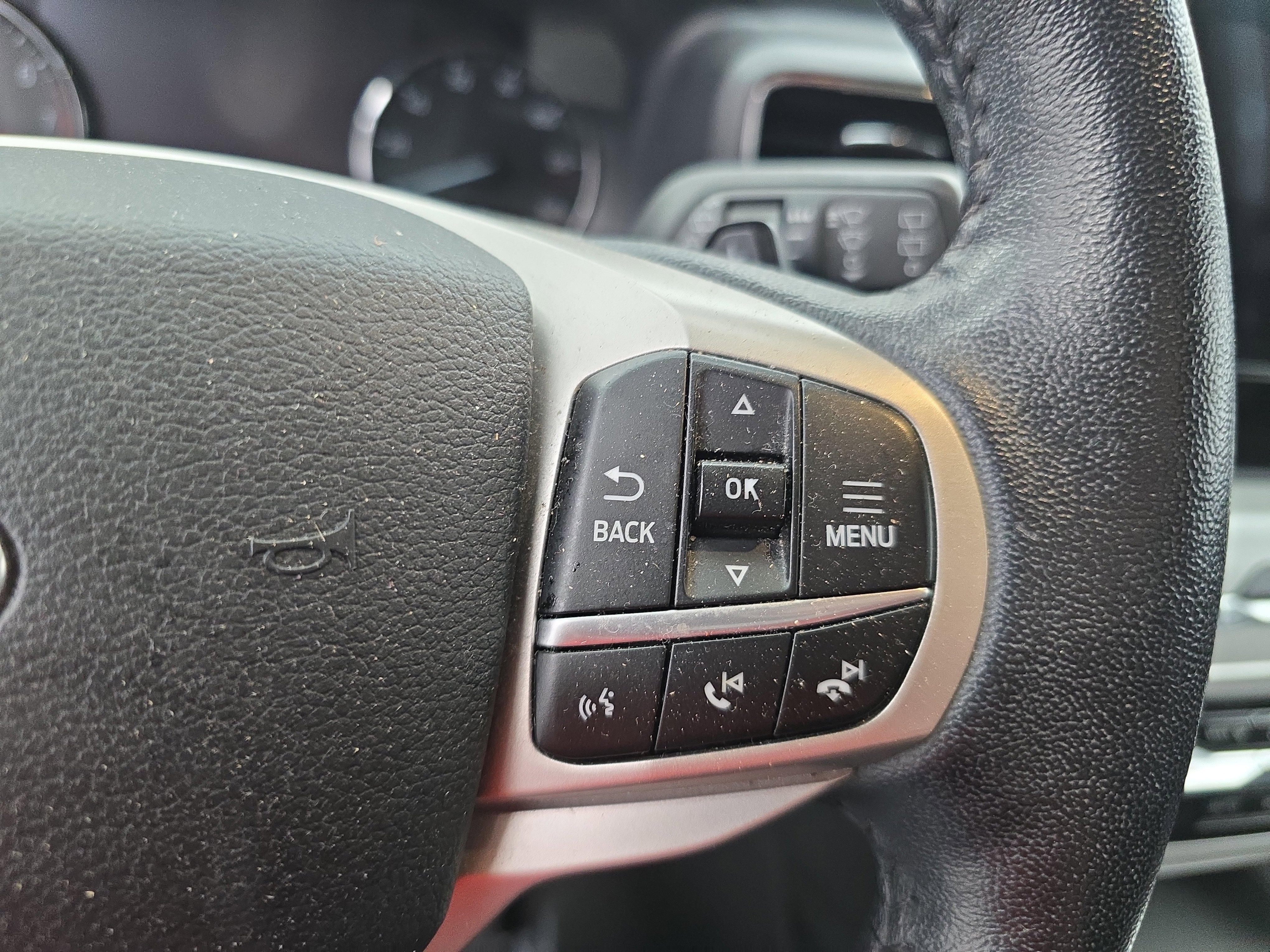 Used 2020 Ford Explorer XLT w/ Equipment Group 202A image 19