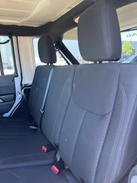 Used 2018 Jeep Wrangler Unlimited Sport S AWD/4WD image 10