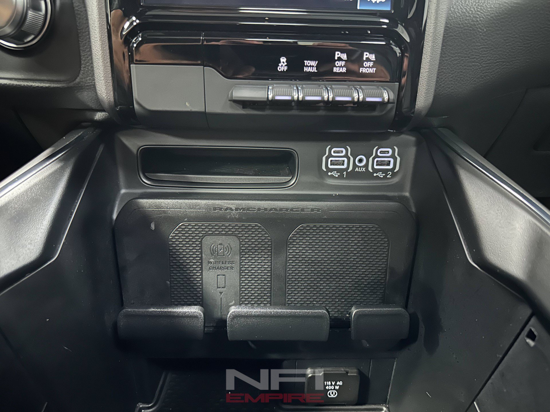 Used 2024 RAM 1500 Laramie AWD/4WD image 30