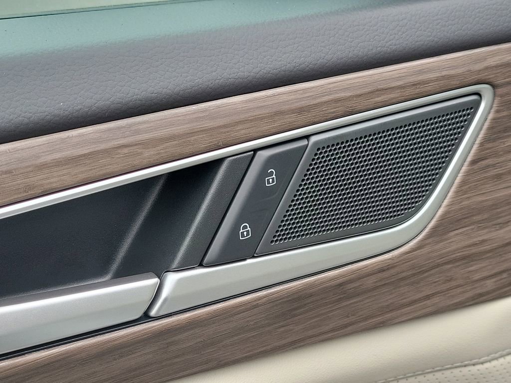 New 2026 Volkswagen Atlas SEL image 14