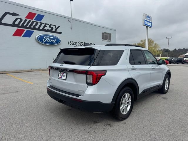 Used 2026 Ford Explorer Active AWD/4WD image 5