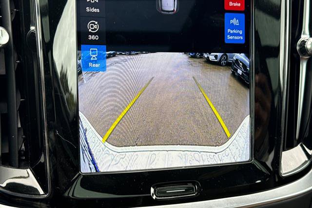 Used 2023 Volvo V60 B5 Cross Country Plus w/ Climate Package image 20