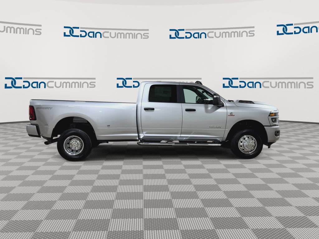 New 2026 RAM 3500 Big Horn AWD/4WD image 9
