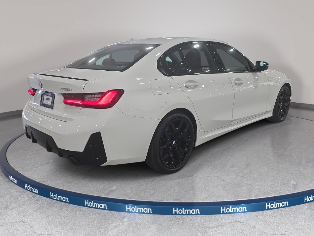 Certified 2025 BMW 330i Sedan w/ M Sport Package RWD image 5