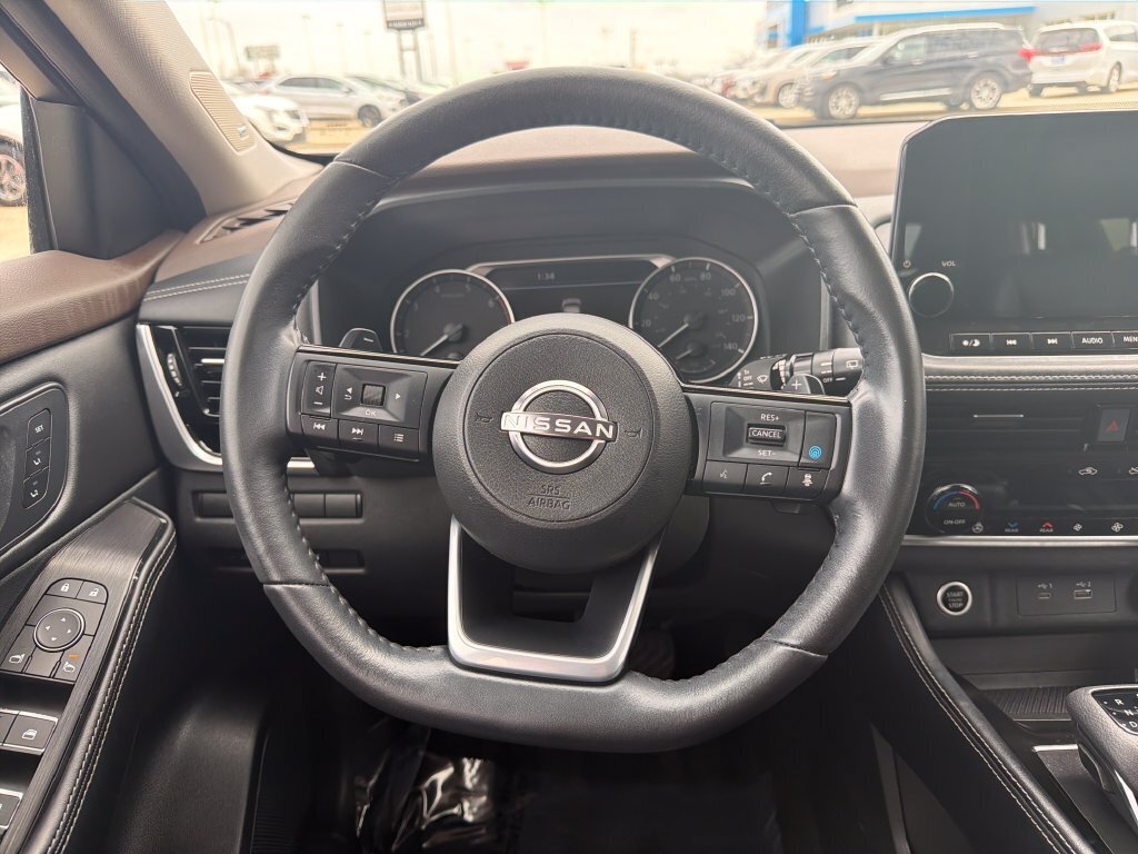 Used 2023 Nissan Rogue SL w/ SL Premium Package AWD/4WD image 16