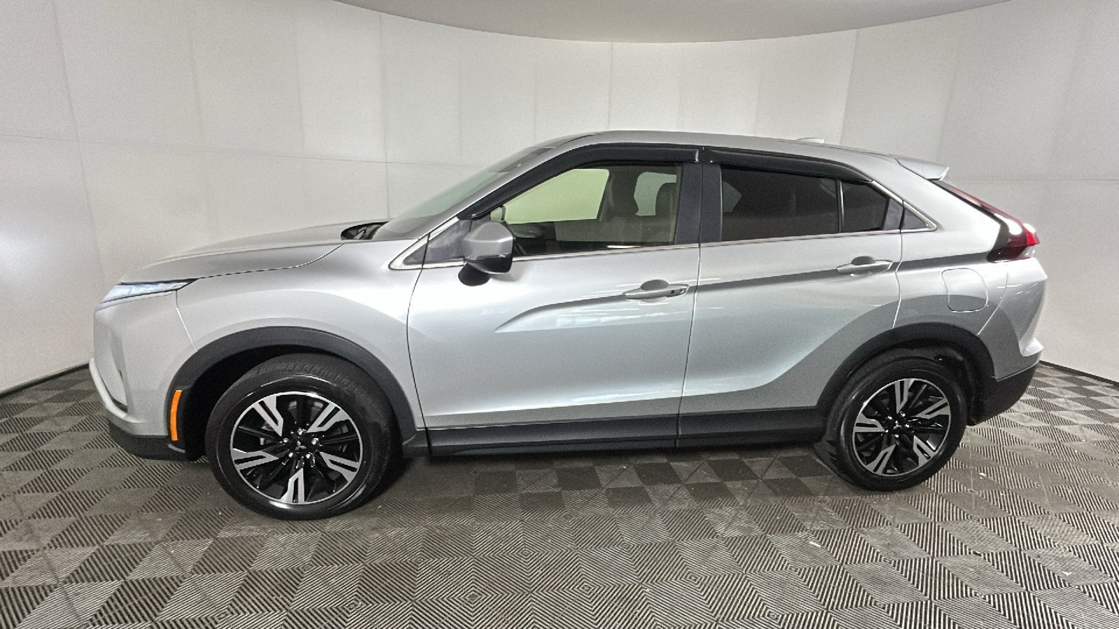 Used 2024 Mitsubishi Eclipse Cross SE AWD/4WD image 5