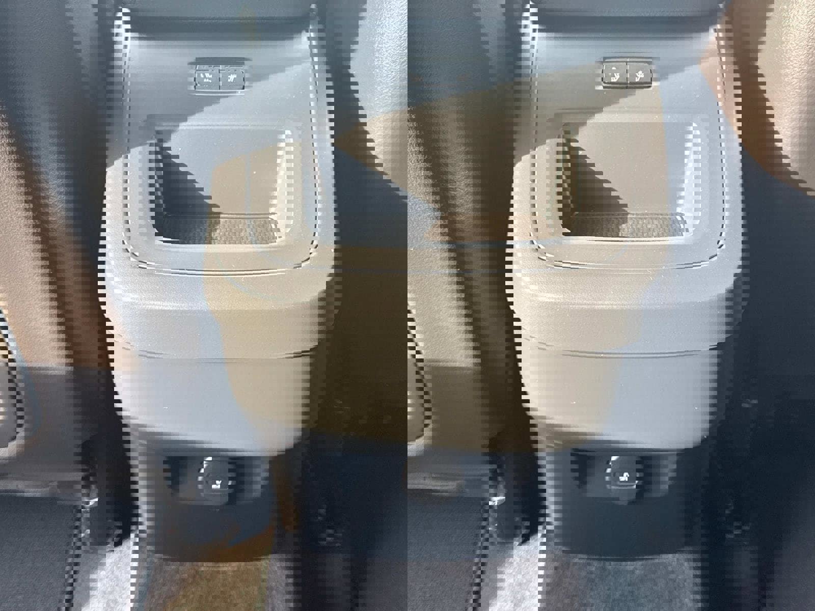 Certified 2023 Volvo XC60 B5 Plus w/ Climate Package image 15