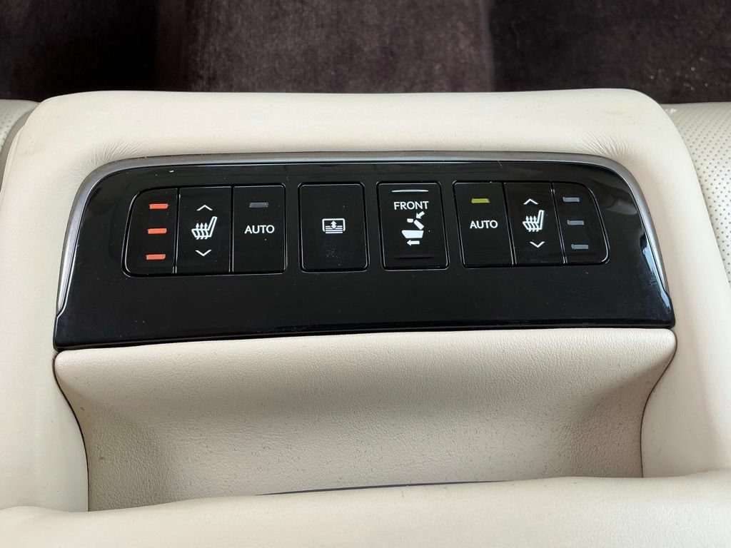 Used 2018 Lexus LS 500 w/ Interior Upgrade Package RWD image 18