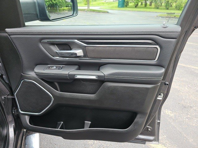 Used 2024 RAM 1500 Laramie image 15