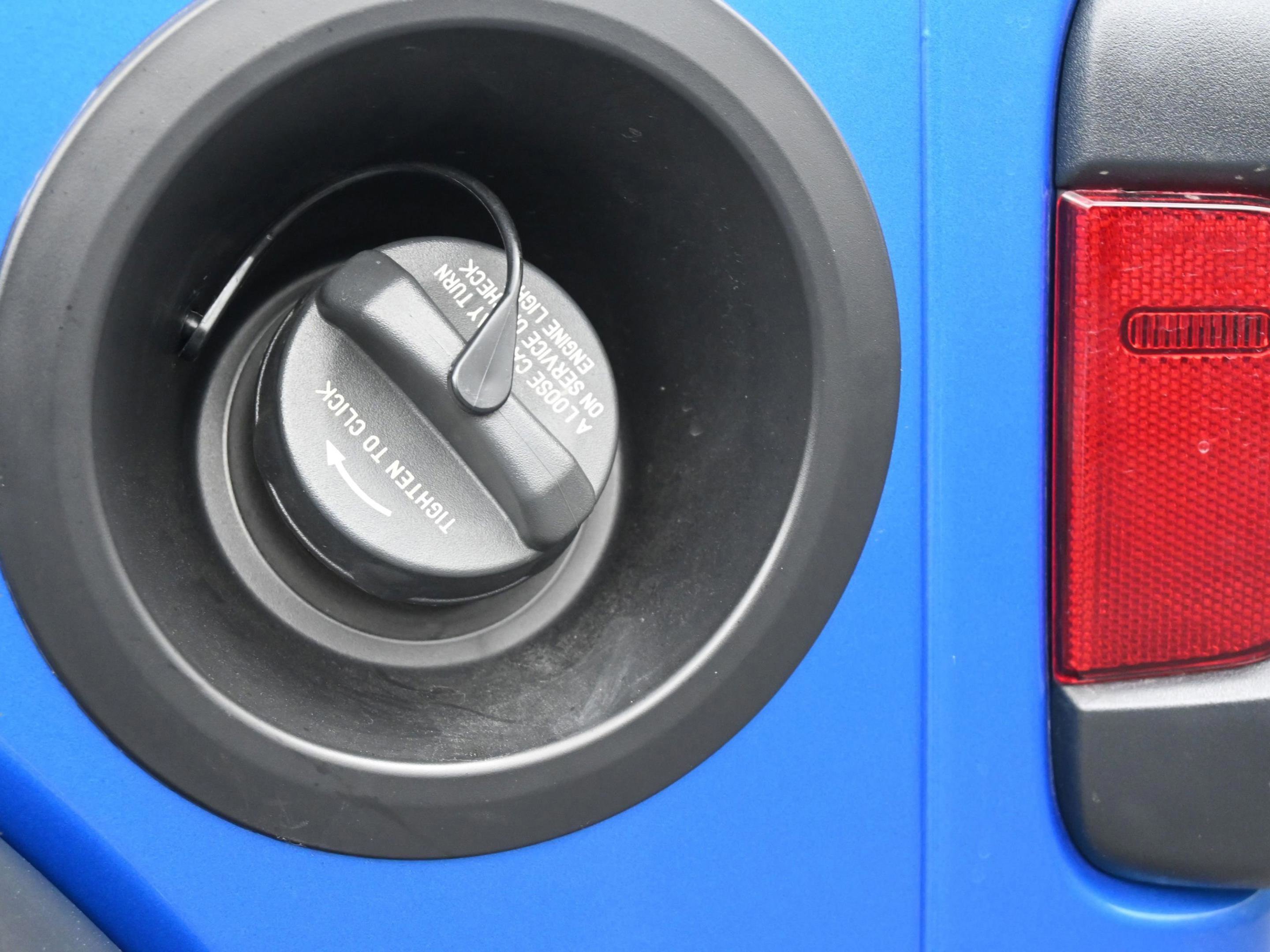 Used 2025 Jeep Wrangler Sport image 32