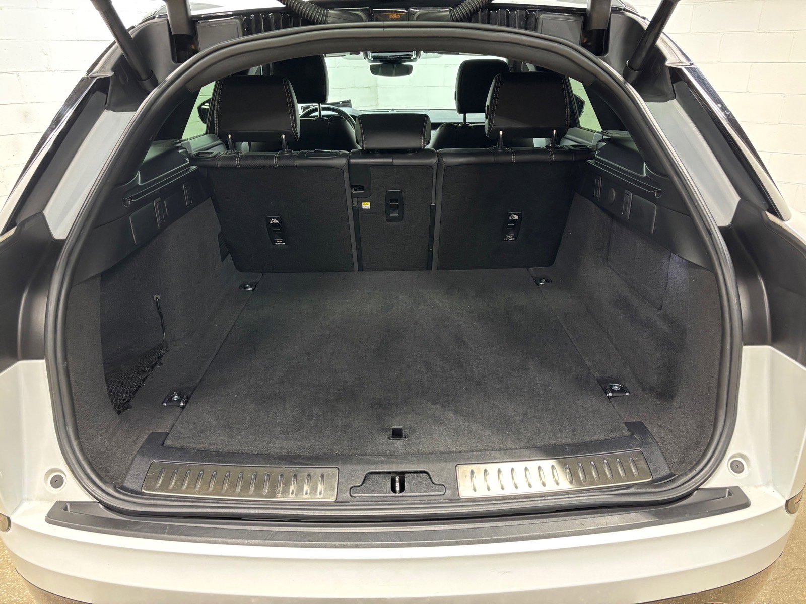 Used 2022 Land Rover Range Rover Velar R-Dynamic S AWD/4WD image 43