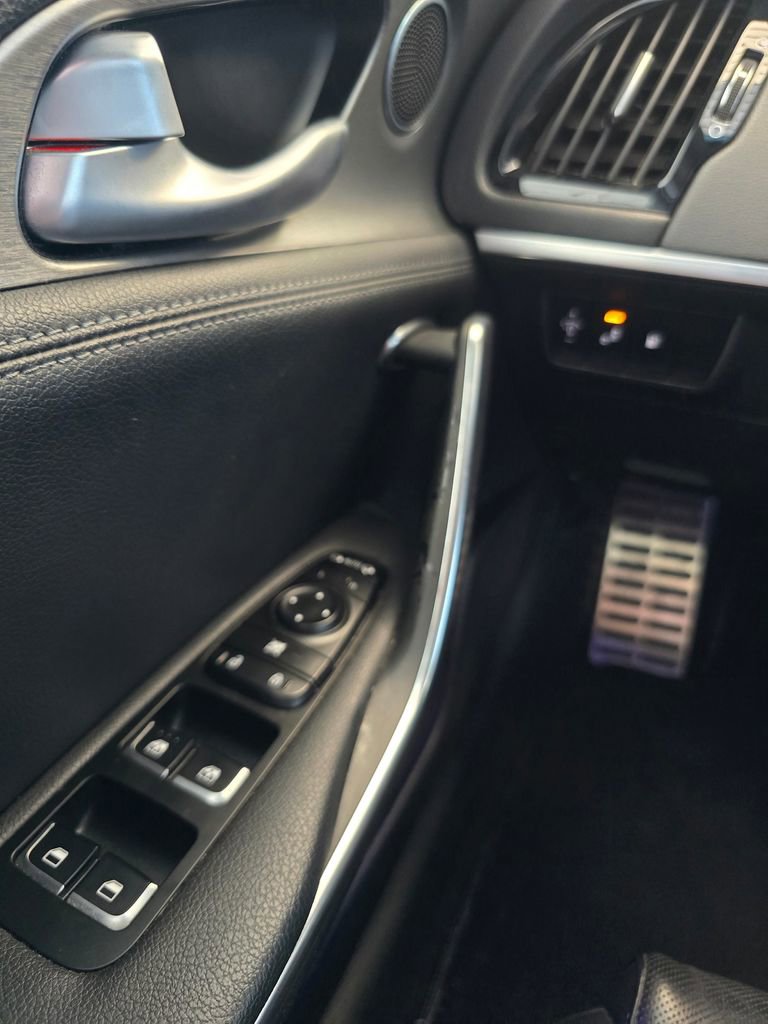 Used 2019 Kia Stinger GT AWD/4WD image 23