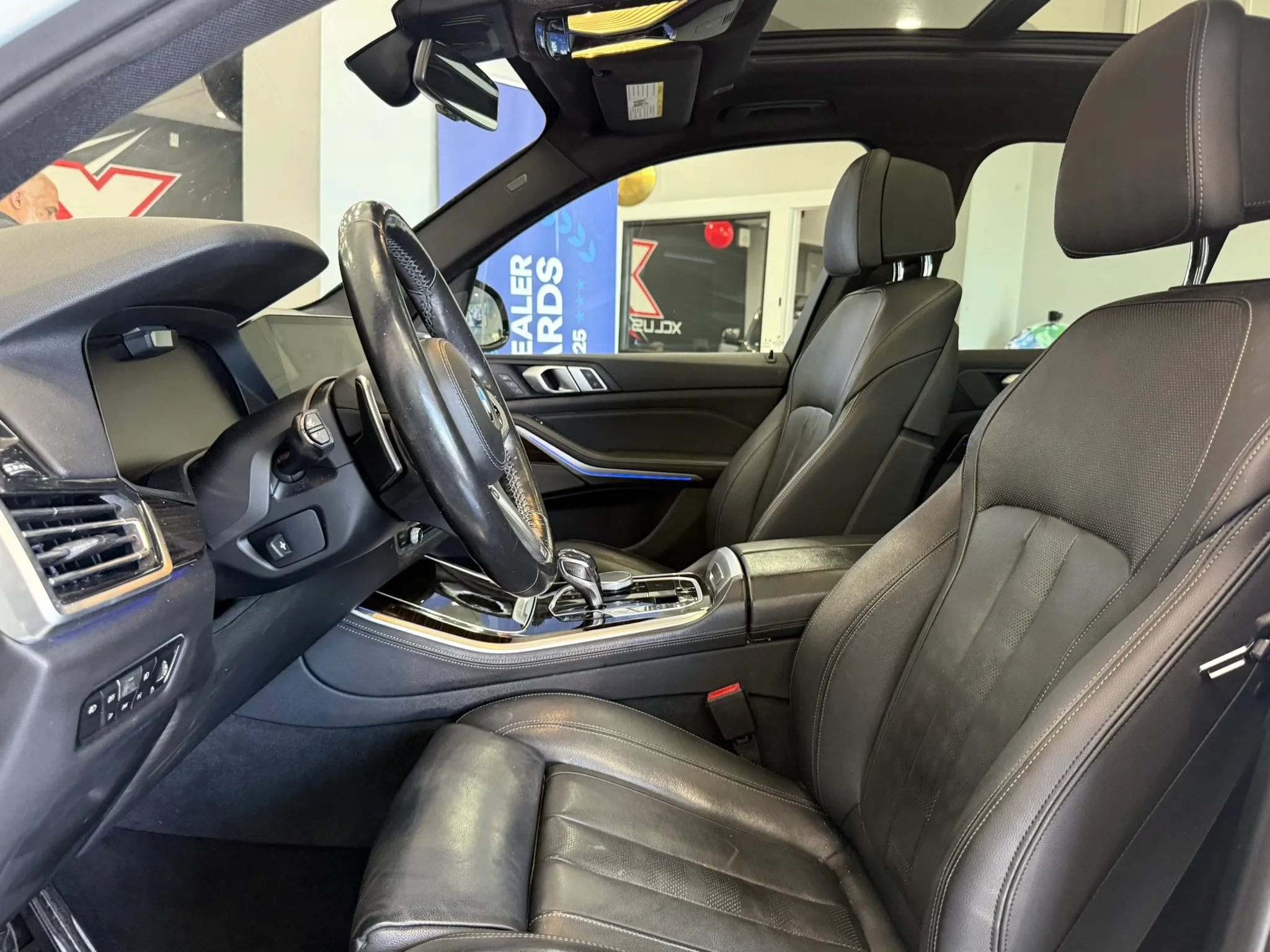 Used 2019 BMW X5 xDrive50i w/ M Sport Package AWD/4WD image 8