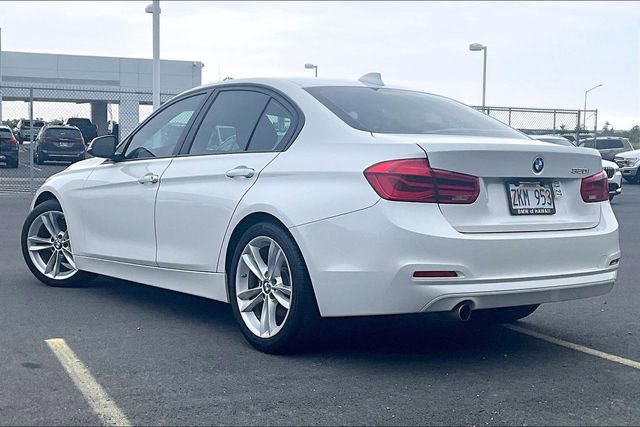 Used 2018 BMW 320i Sedan image 10