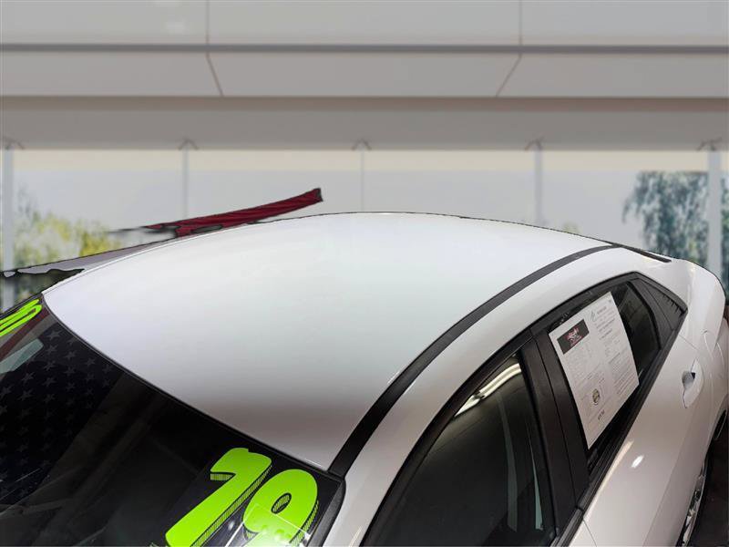 Used 2021 Hyundai Elantra SE FWD image 12