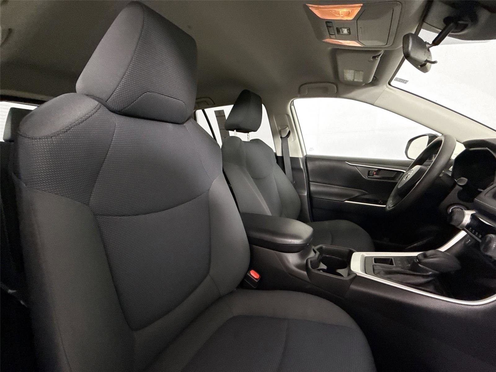 Used 2019 Toyota RAV4 LE image 36