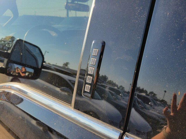 Used 2022 Ford F150 Lariat image 10