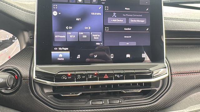 Used 2024 Jeep Compass Trailhawk image 24