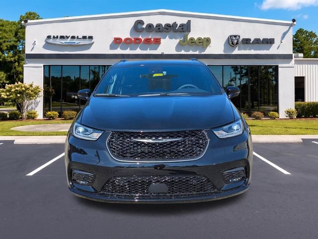 New 2026 Chrysler Pacifica Limited w/ S Appearance Package FWD image 8